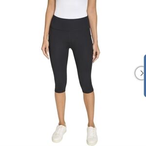 NWT DKNY Women's Capri Tight black‎